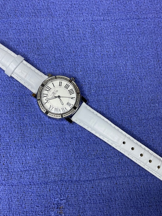 Invicta Wildflower Watch in Good Condition main image 2